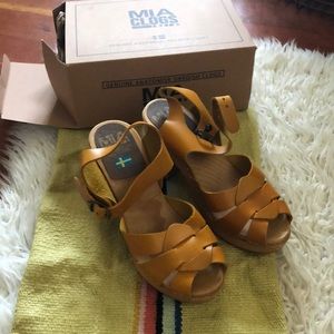 💐 NWT Genuine Mia Swedish Clog